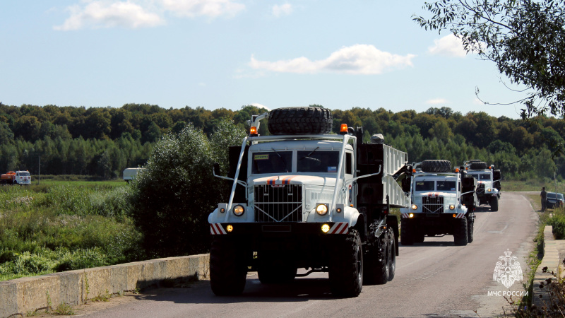 Марш военной техники.