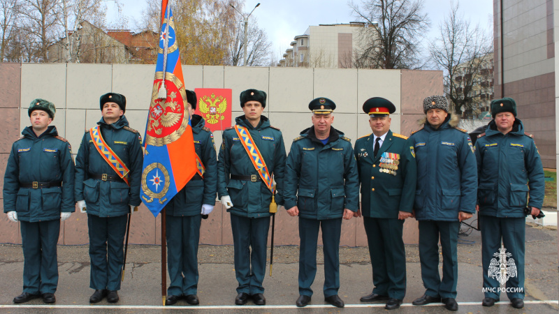 Церемония прощания с Боевым знаменем