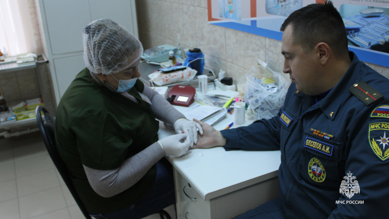 Спасатели центра стали донорами крови в рамках акции «35 добрых дел» Спасатели центра стали донорами крови в рамках акции «35 добрых дел»