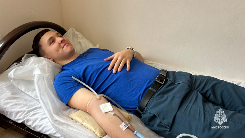 Спасатели центра стали донорами крови в рамках акции «35 добрых дел» Спасатели центра стали донорами крови в рамках акции «35 добрых дел»