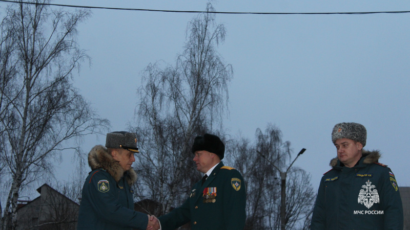 Личному составу Тульского спасательного центра МЧС России представили нового начальника