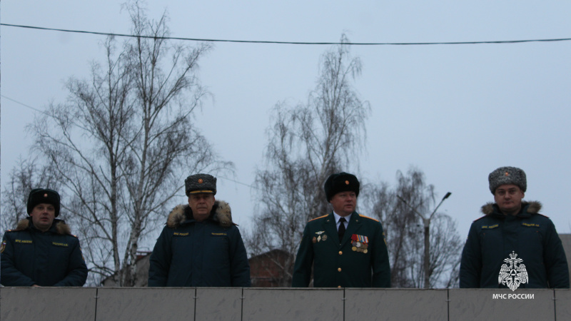 Личному составу Тульского спасательного центра МЧС России представили нового начальника