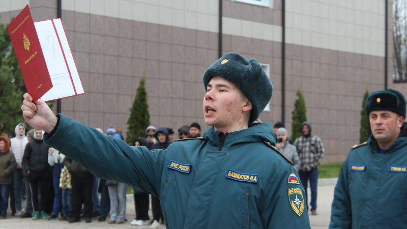 Торжественная церемония принятия Военной присяги прошла в ФГКУ «Тульский СЦ МЧС России»