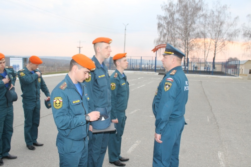 Сегодня в Тульском спасательном центре был проведён смотр летней формы одежды.