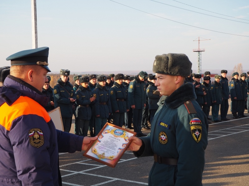 Чествование личного состава, увольняемого в запас