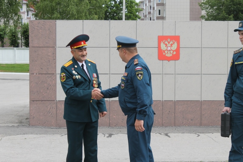 проводы в запас заслуженного офицера Тульского спасательного центра