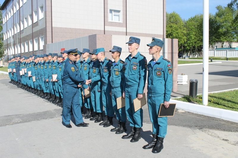 Чествование личного состава,увольняемого в запас