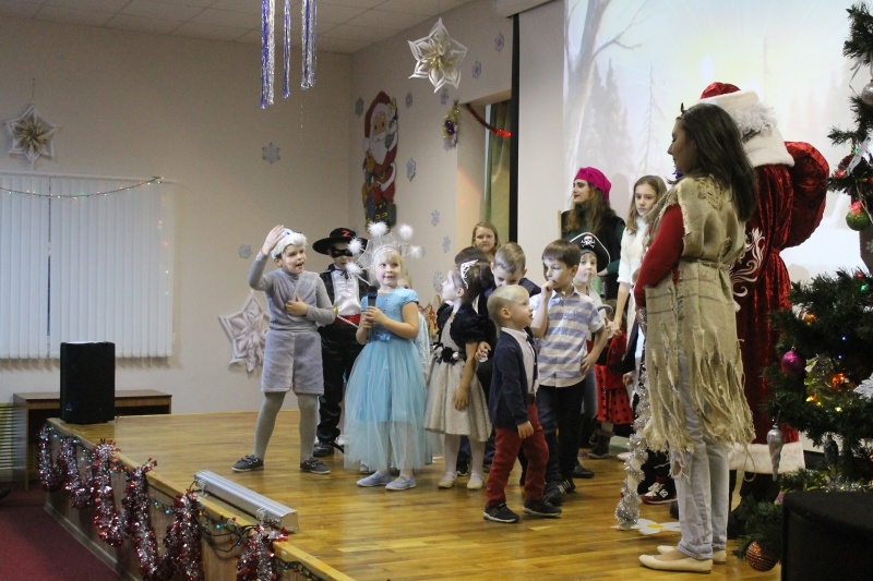 Новогодний праздник для детей сотрудников Тульского спасательного центра
