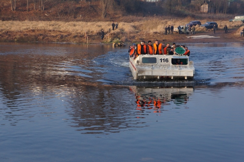 Организация переправы на месте аварии автомобильного моста в Смоленской области